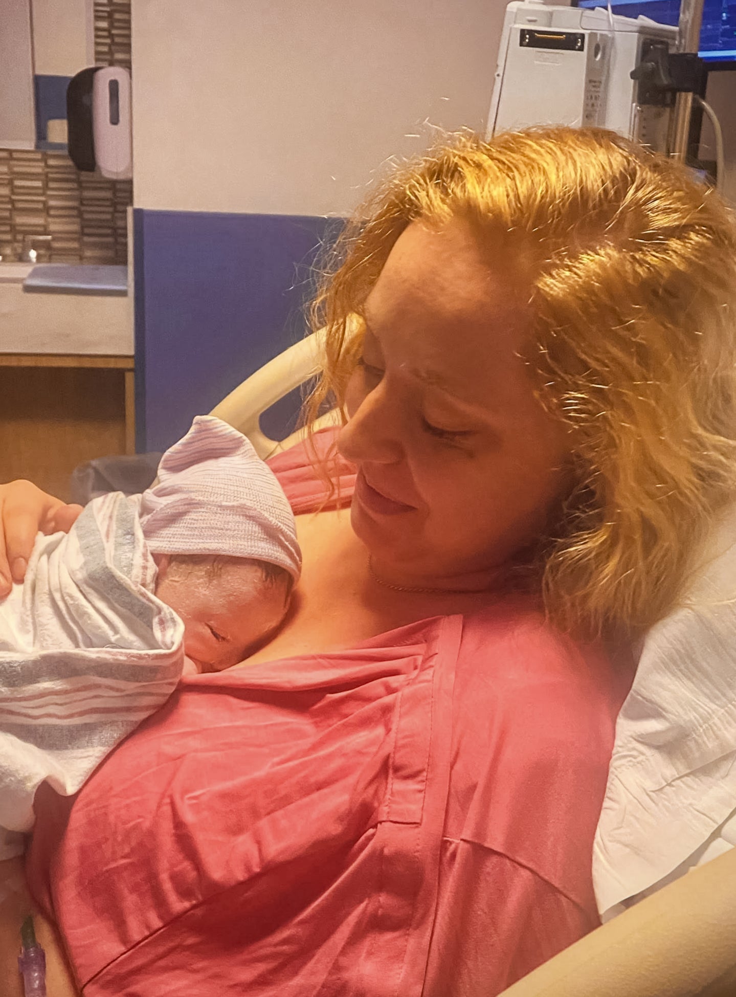 The Best Hospital Gowns for Labor and Delivery: What I’d Actually Recommend to My Pregnant Friends