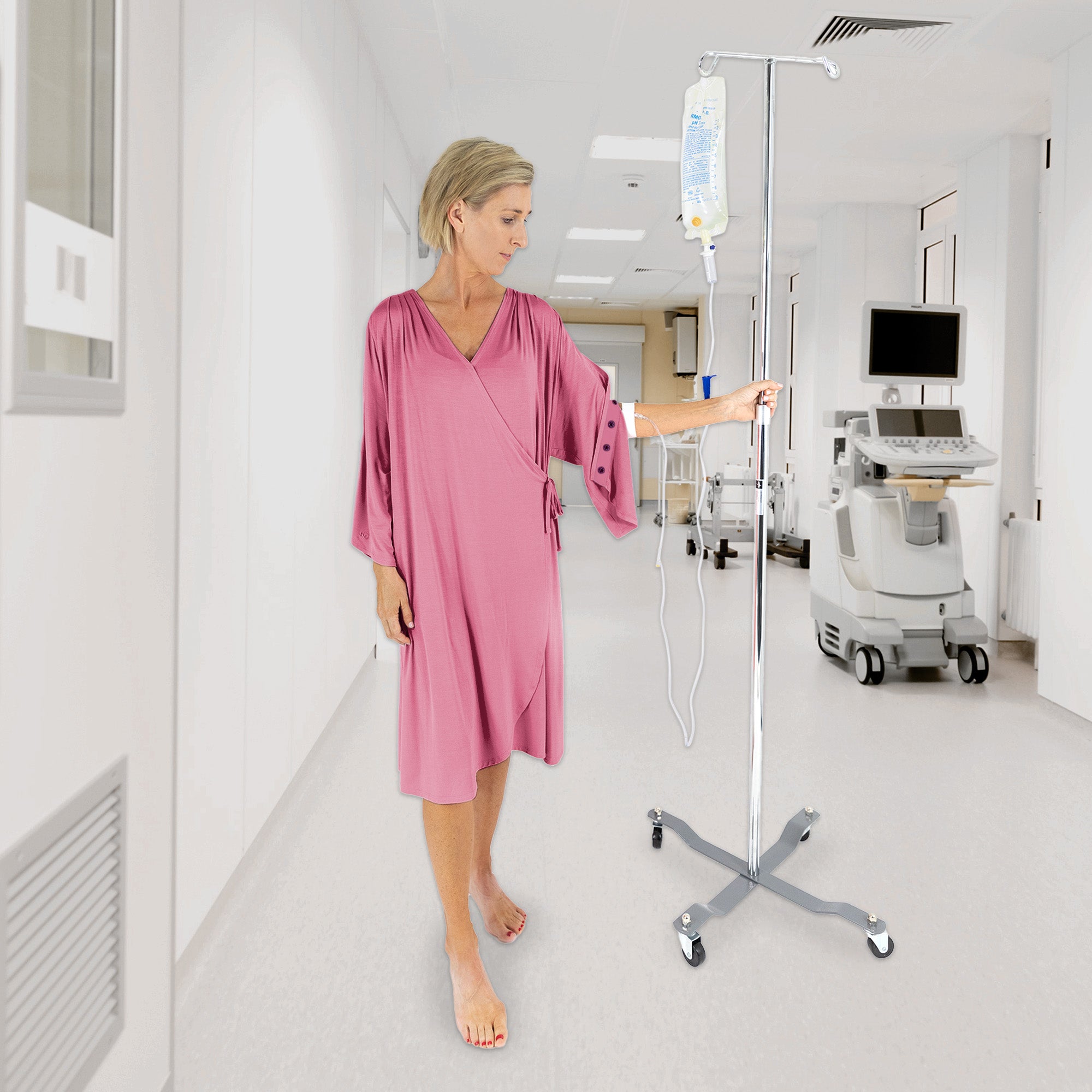 31 Hospital Gown Open Stock Photos, High-Res Pictures, and Images - Getty  Images